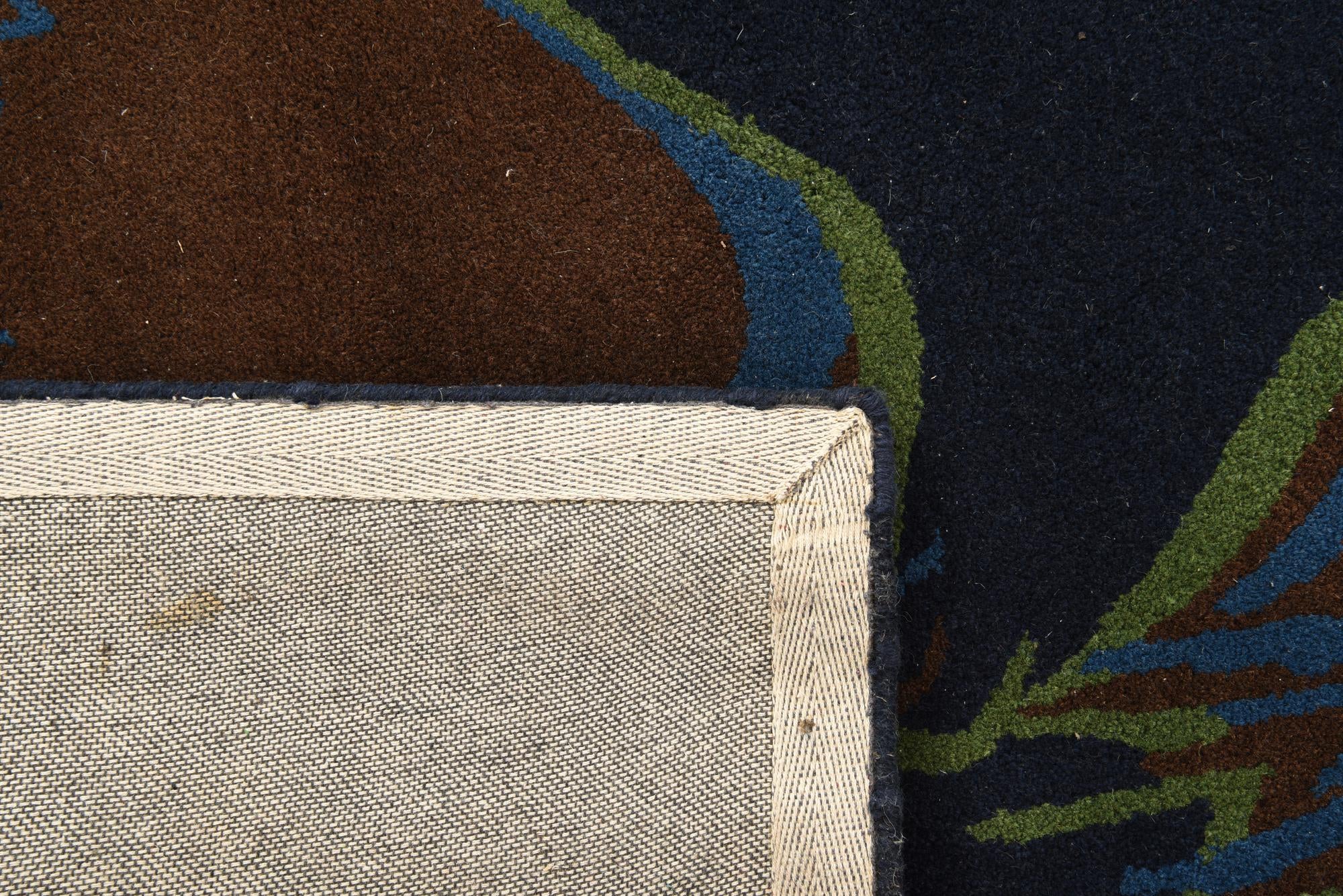 7' 4 x 7' 7 Luna Square Rug