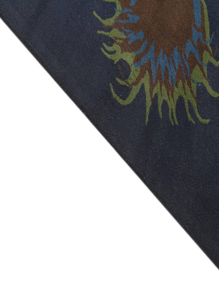 Detail image of 7' 6 x 7' 7 Luna Square Rug