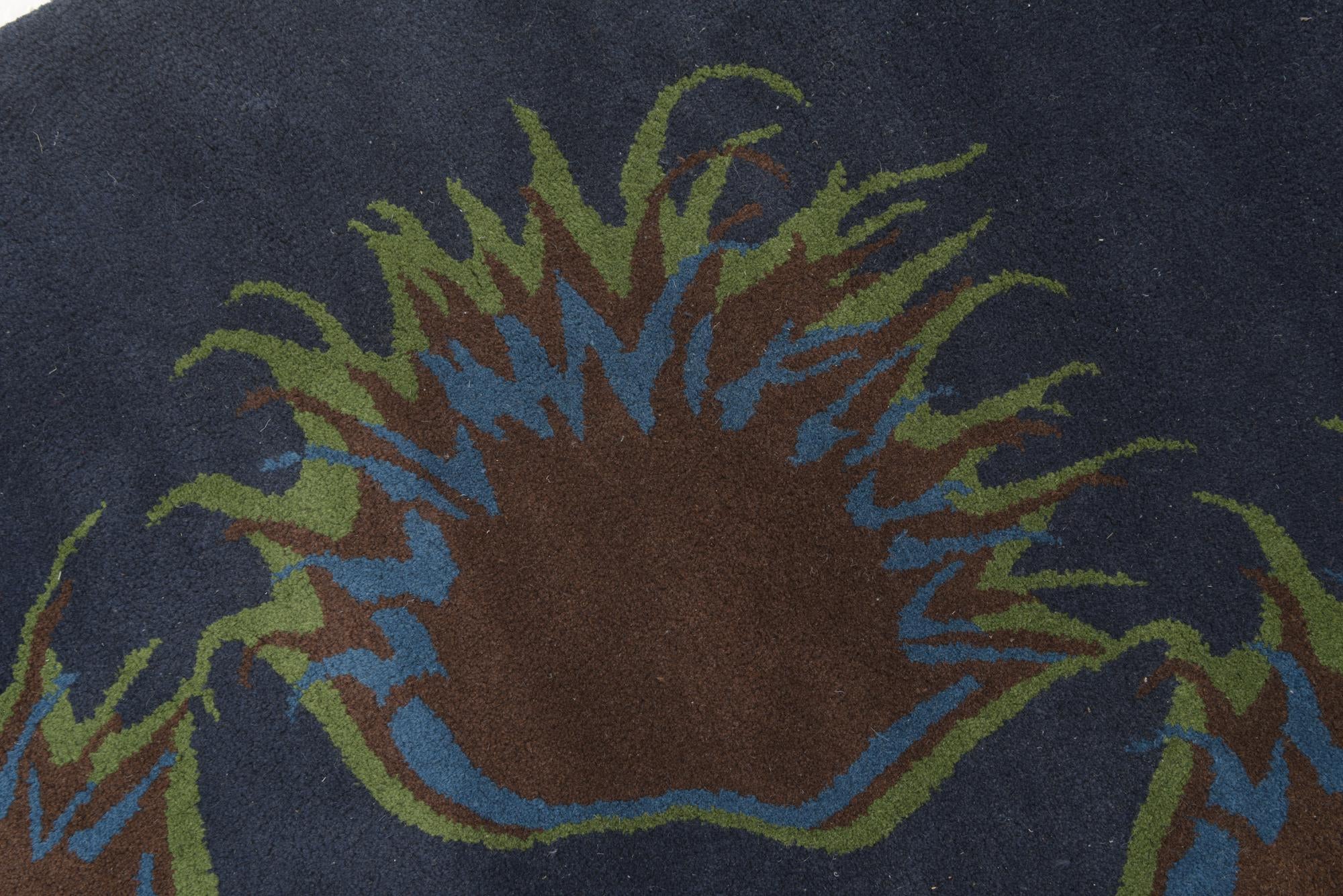 7' 6 x 7' 7 Luna Square Rug