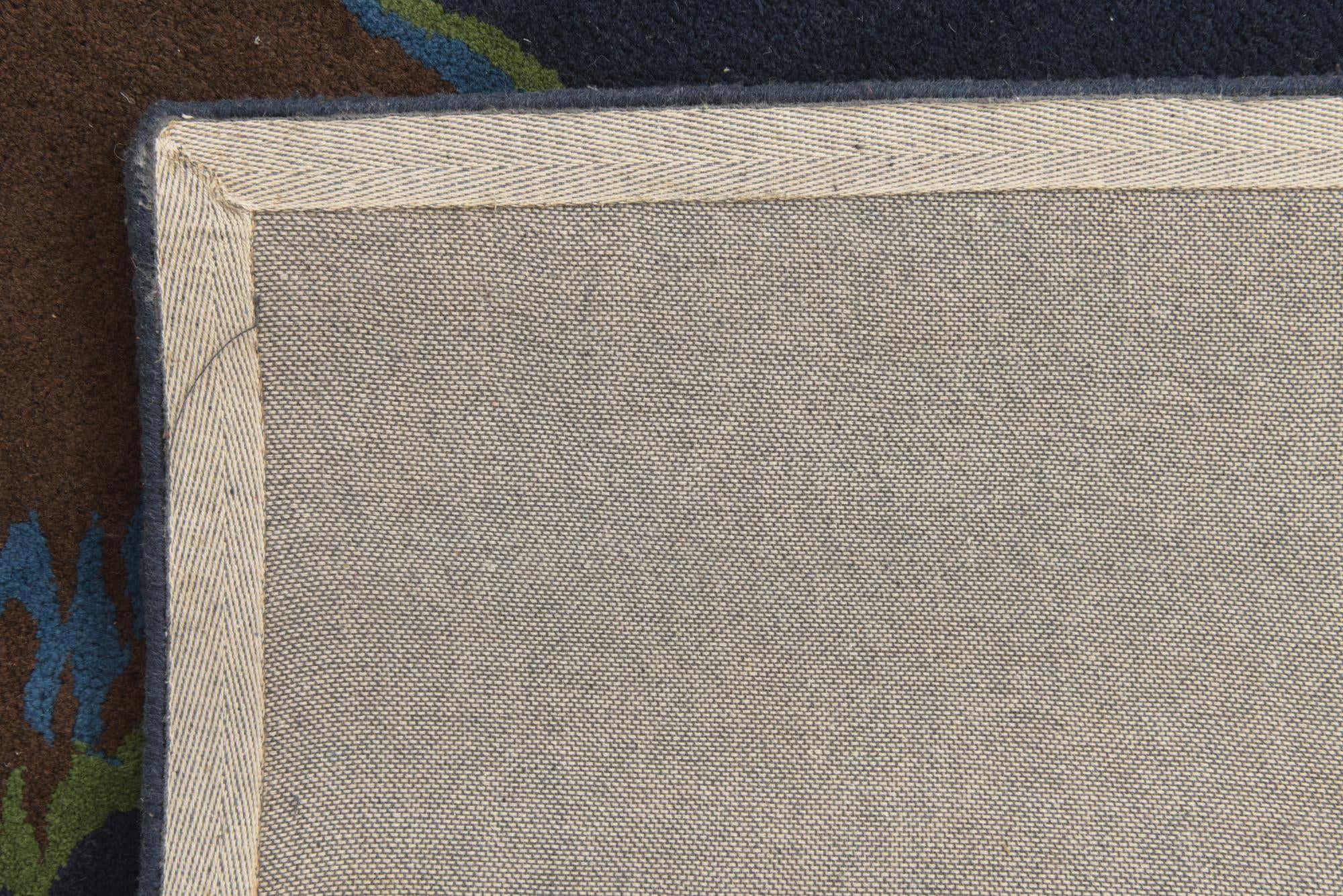 7' 6 x 7' 7 Luna Square Rug