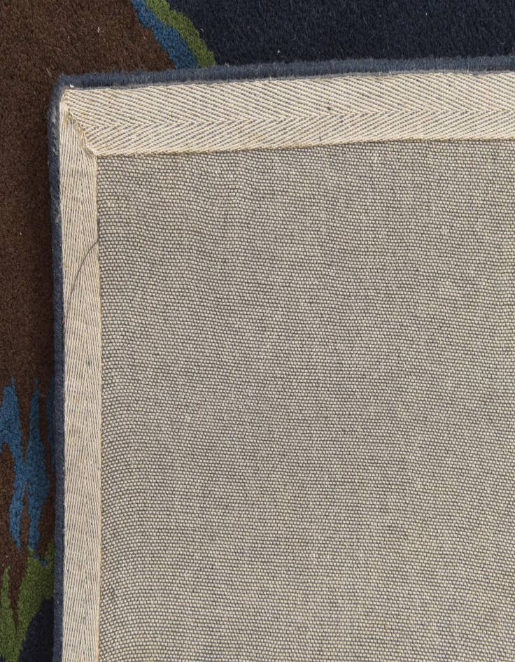 Detail image of 7' 6 x 7' 7 Luna Square Rug