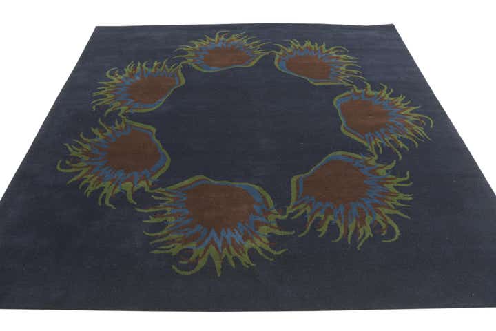 7' 5 x 7' 7 Luna Square Rug