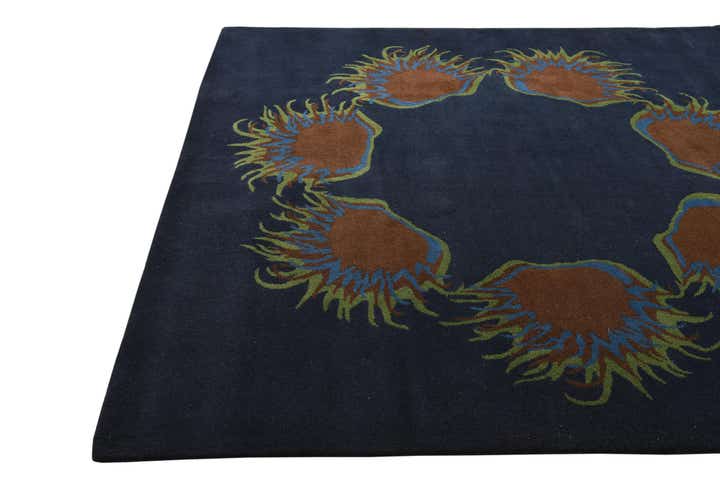 7' 6 x 7' 7 Luna Square Rug