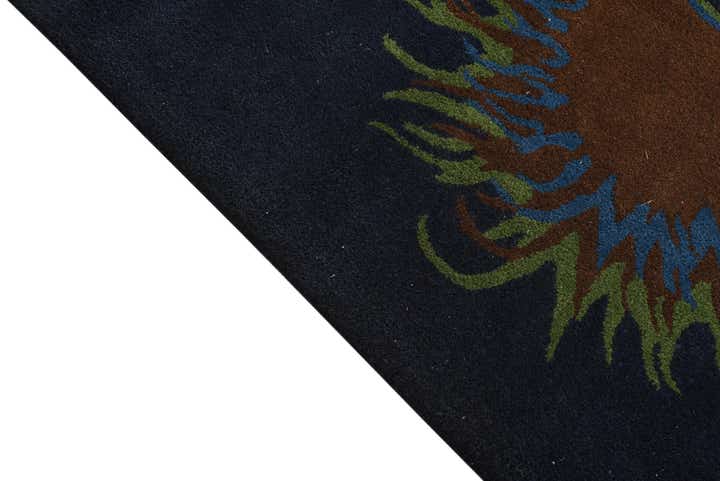 7' 6 x 7' 7 Luna Square Rug