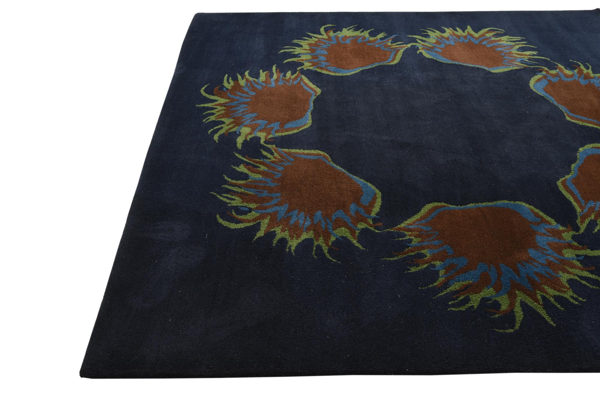 7' 5 x 7' 7 Luna Square Rug