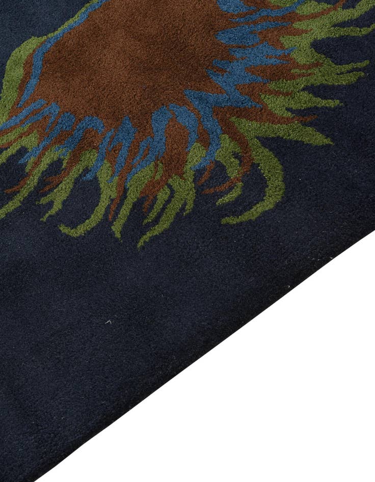 Detail image of 7' 7 x 7' 7 Luna Square Rug