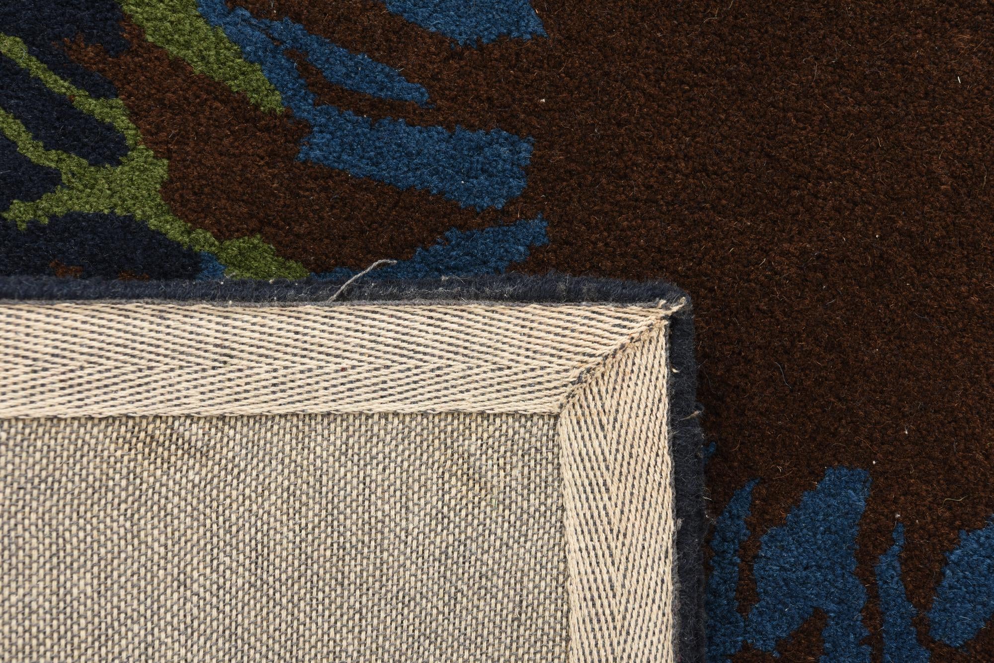 7' 4 x 7' 7 Luna Square Rug