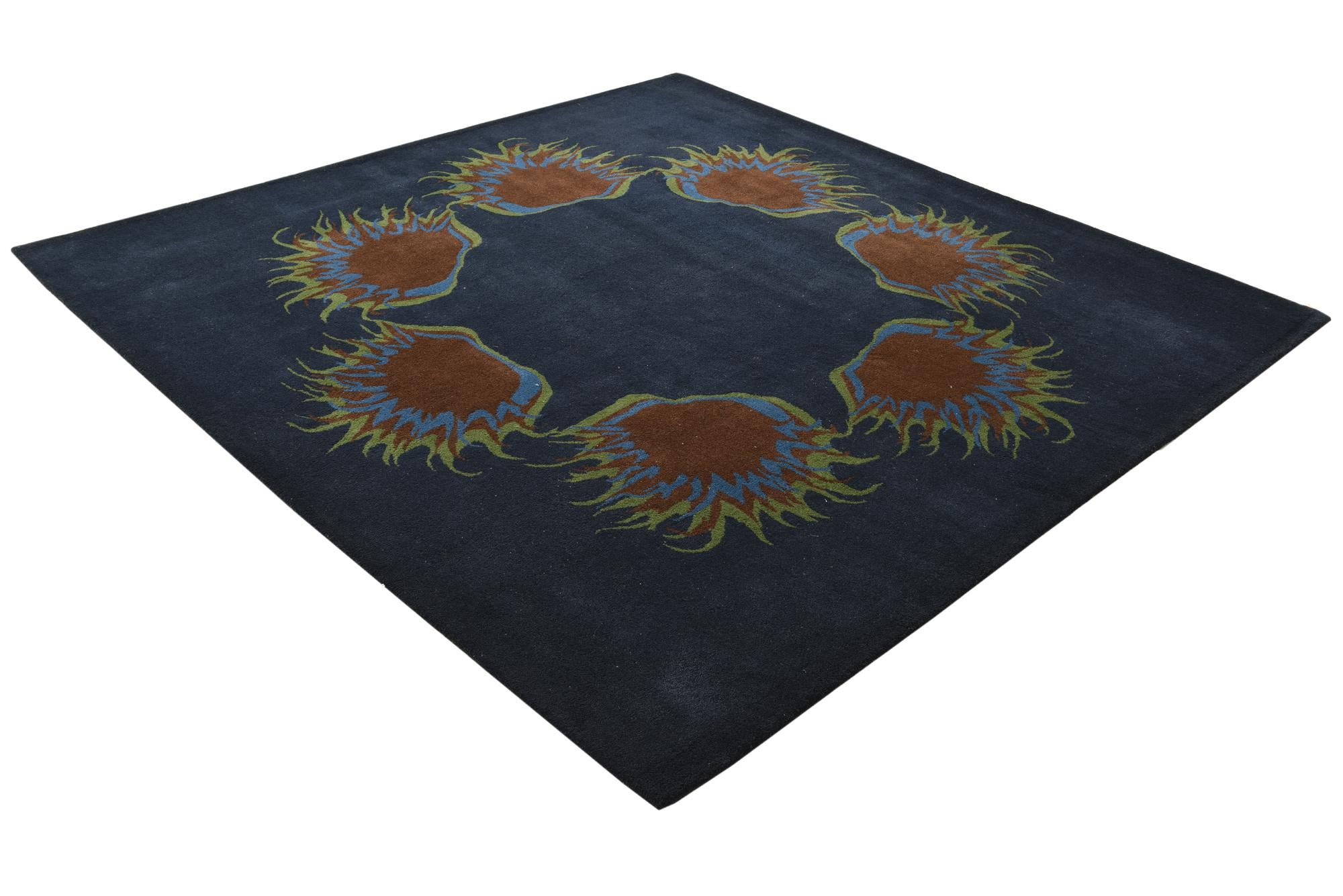 7' 6 x 7' 8 Luna Square Rug