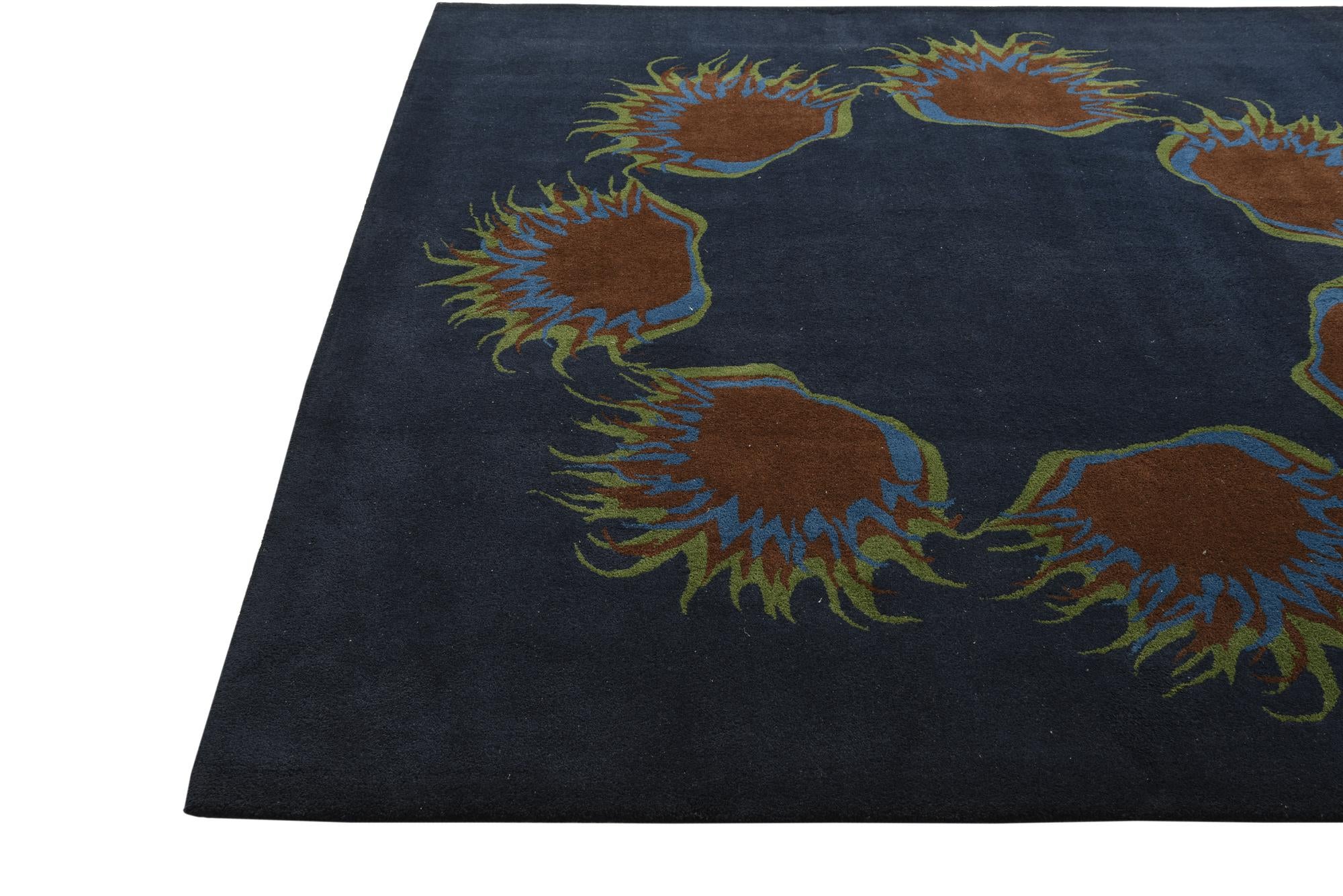 7' 6 x 7' 8 Luna Square Rug