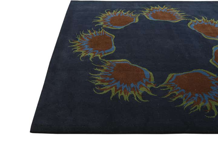 7' 6 x 7' 8 Luna Square Rug