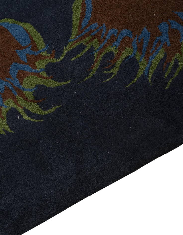 Detail image of 7' 6 x 7' 8 Luna Square Rug