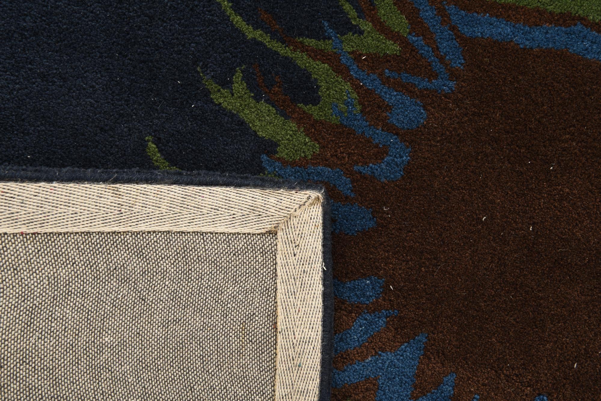 7' 6 x 7' 8 Luna Square Rug