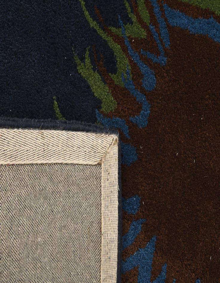 Detail image of 7' 6 x 7' 8 Luna Square Rug