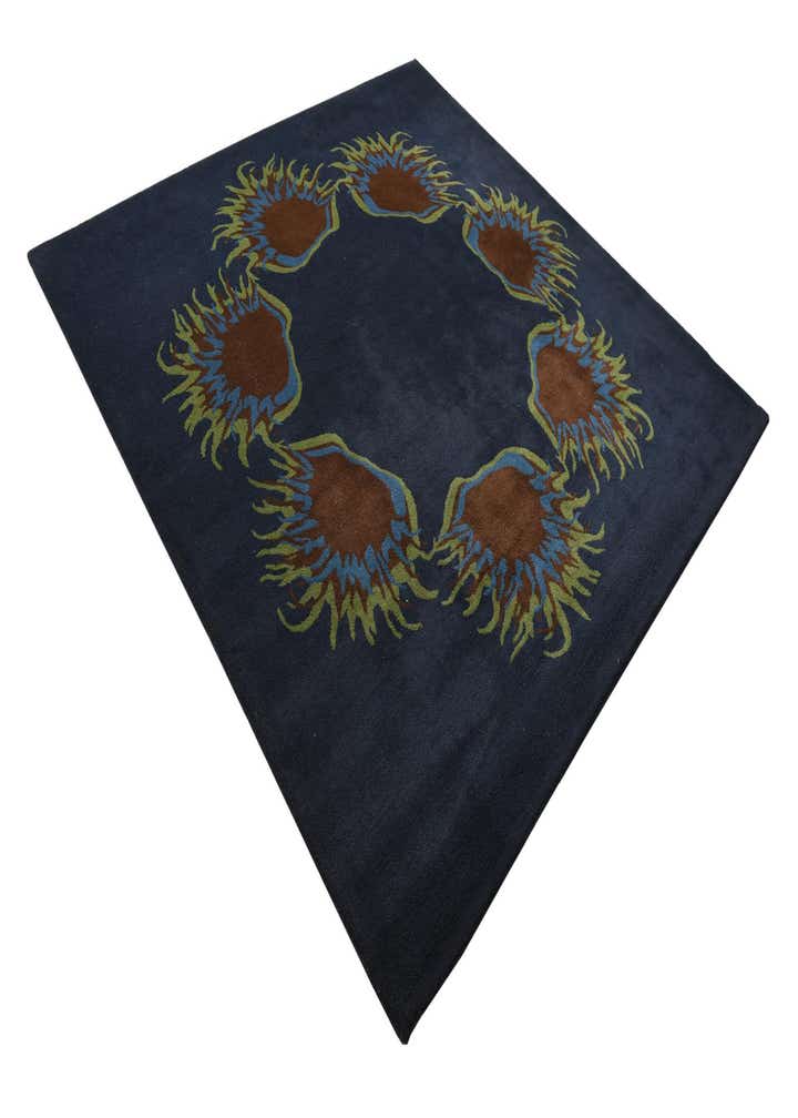 7' 6 x 7' 7 Luna Square Rug