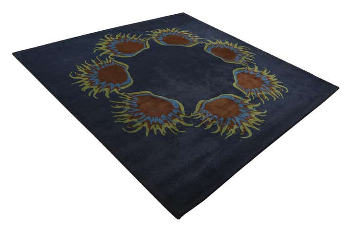 7' 6 x 7' 7 Luna Square Rug