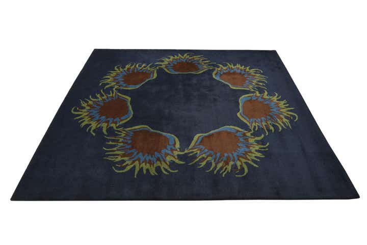7' 6 x 7' 7 Luna Square Rug