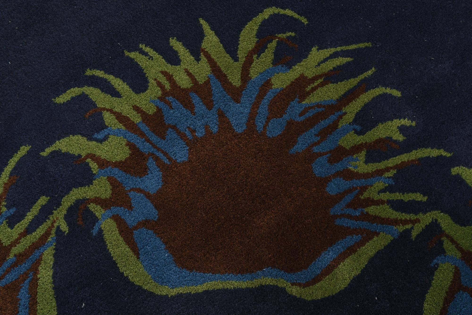 7' 6 x 7' 7 Luna Square Rug