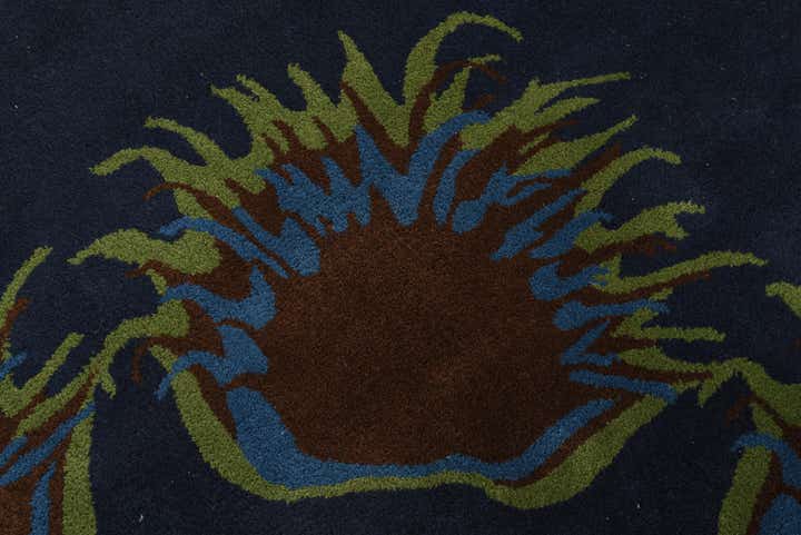 7' 6 x 7' 7 Luna Square Rug