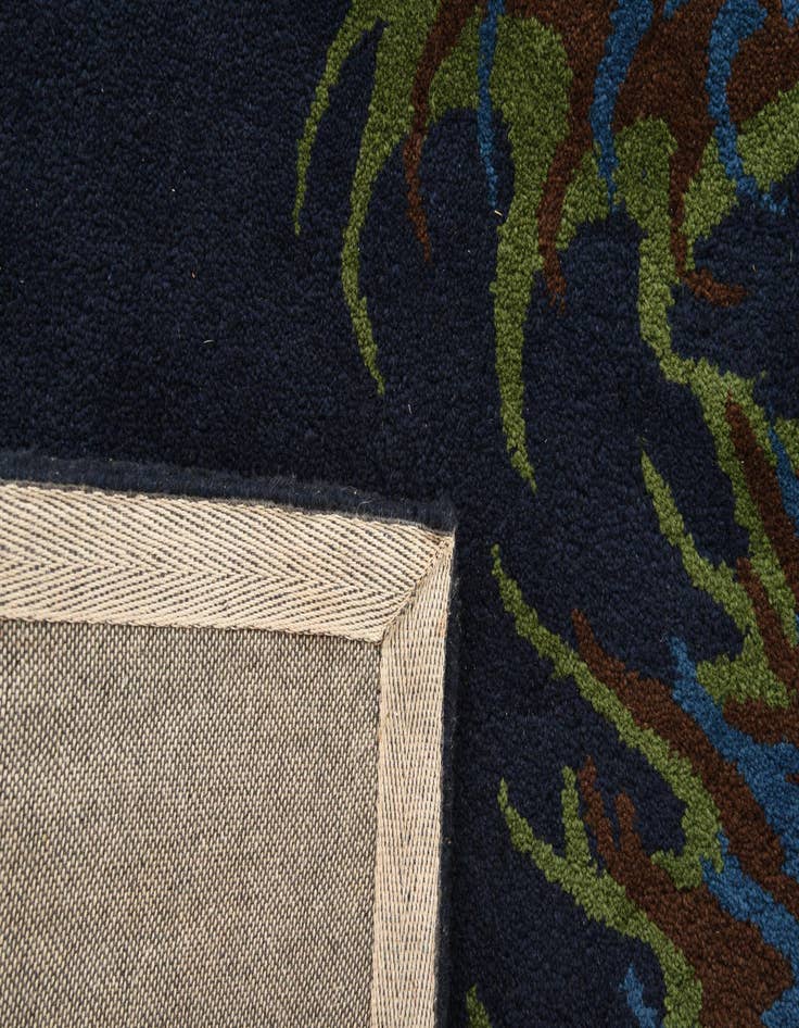 Detail image of 7' 6 x 7' 6 Luna Square Rug