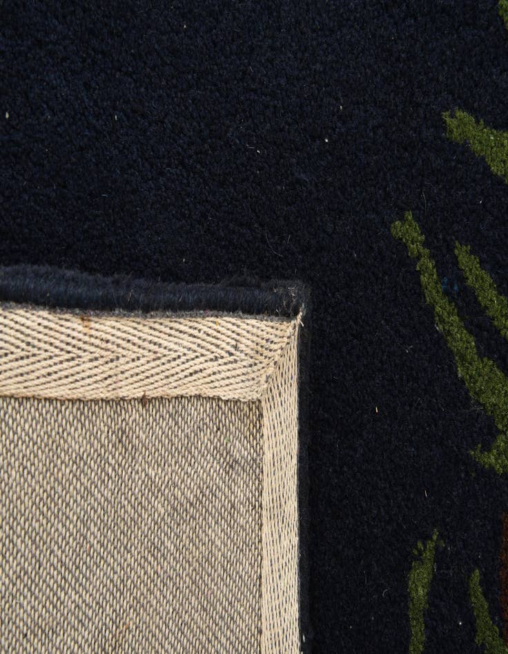 Detail image of 7' 7 x 7' 7 Luna Square Rug