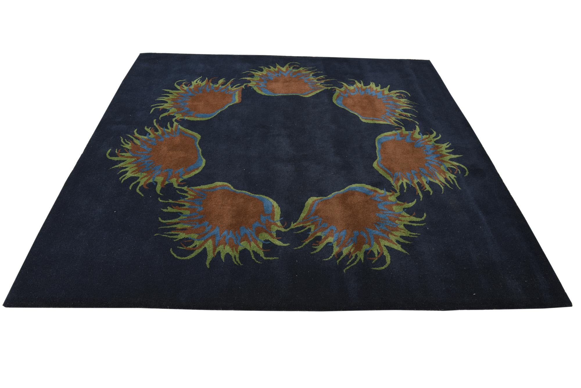 7' 6 x 7' 7 Luna Square Rug