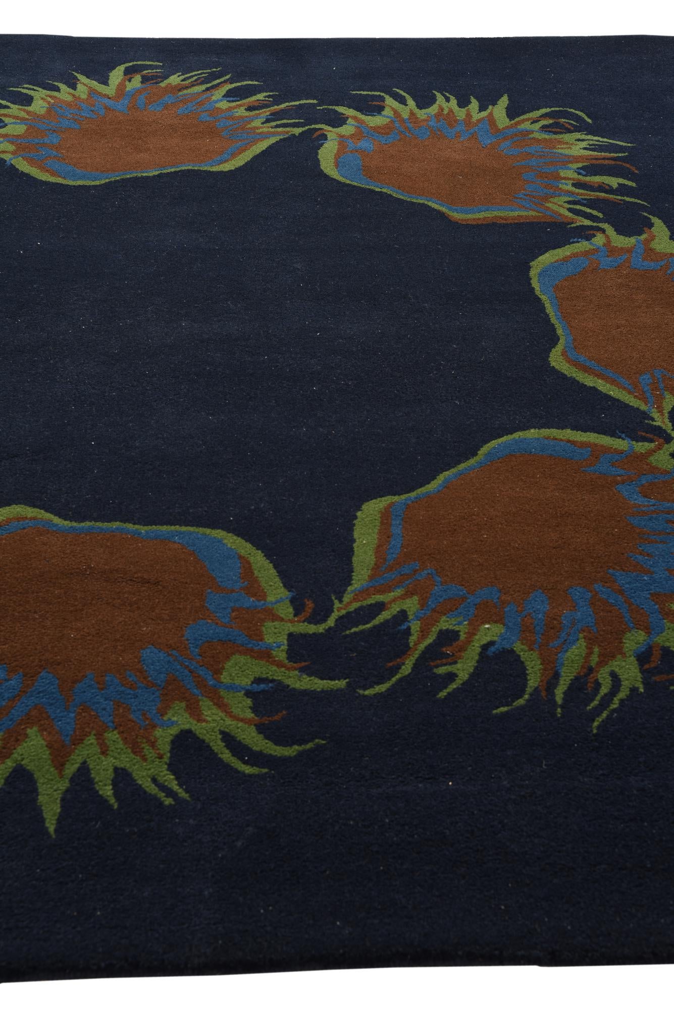 7' 6 x 7' 7 Luna Square Rug