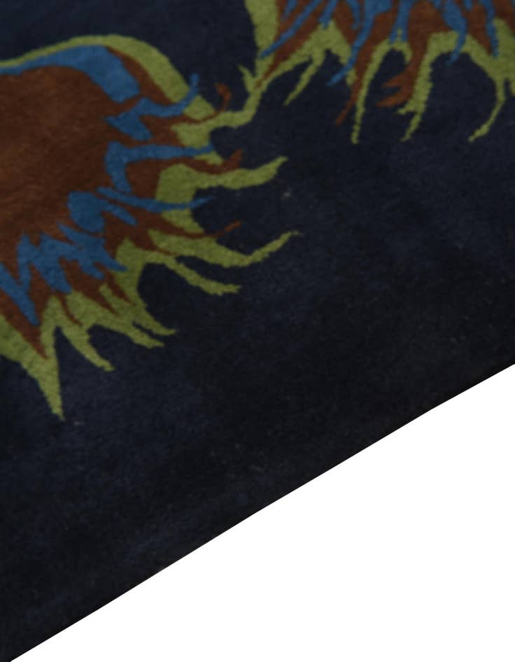 Detail image of 7' 6 x 7' 7 Luna Square Rug