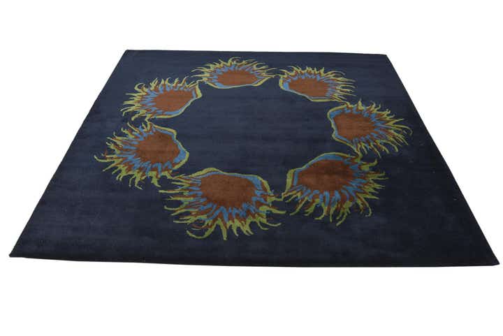 7' 5 x 7' 6 Luna Square Rug