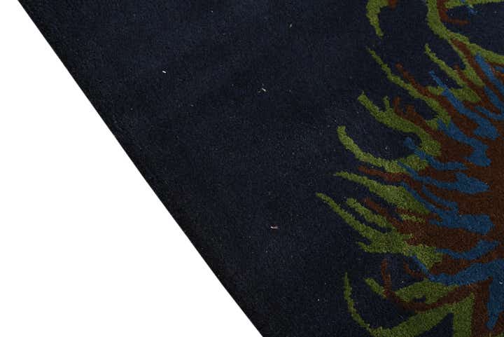 7' 5 x 7' 6 Luna Square Rug