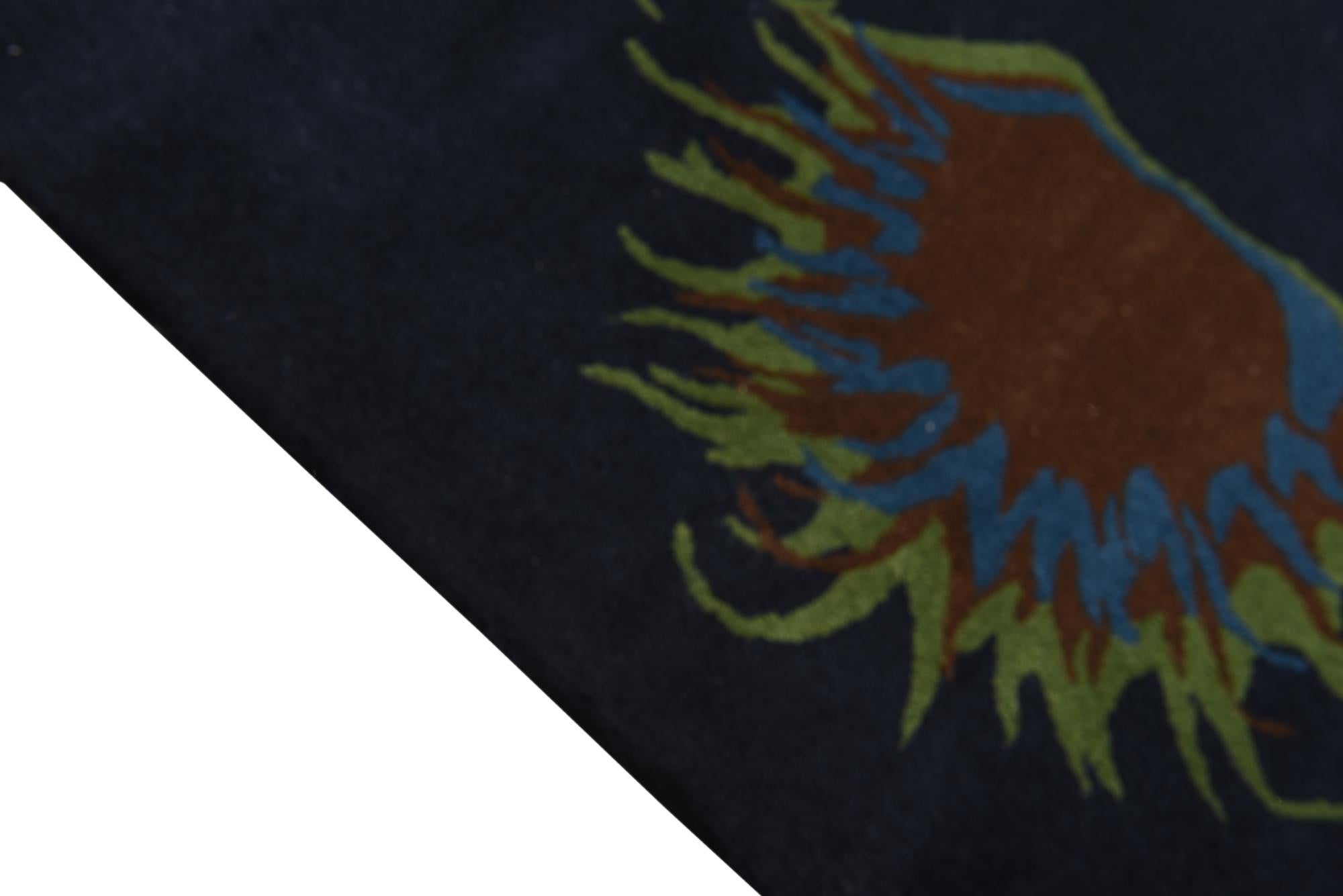 7' 5 x 7' 7 Luna Square Rug