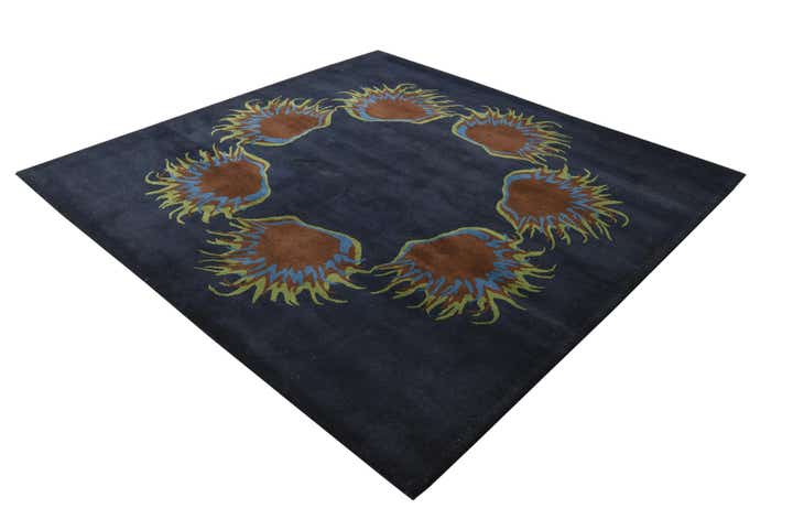 7' 6 x 7' 8 Luna Square Rug