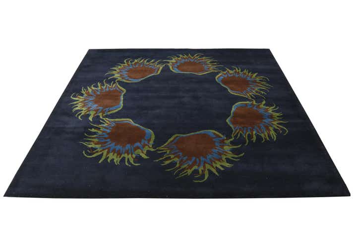 7' 6 x 7' 8 Luna Square Rug
