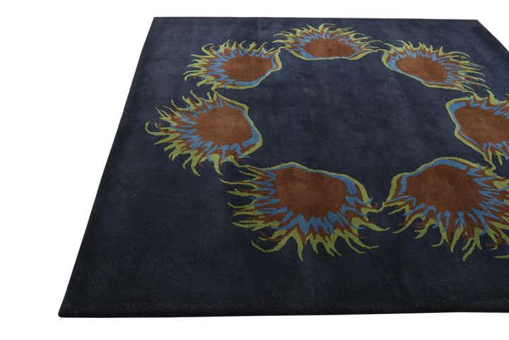 7' 6 x 7' 8 Luna Square Rug