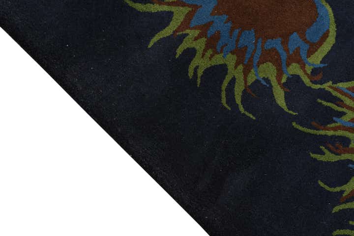 7' 6 x 7' 8 Luna Square Rug