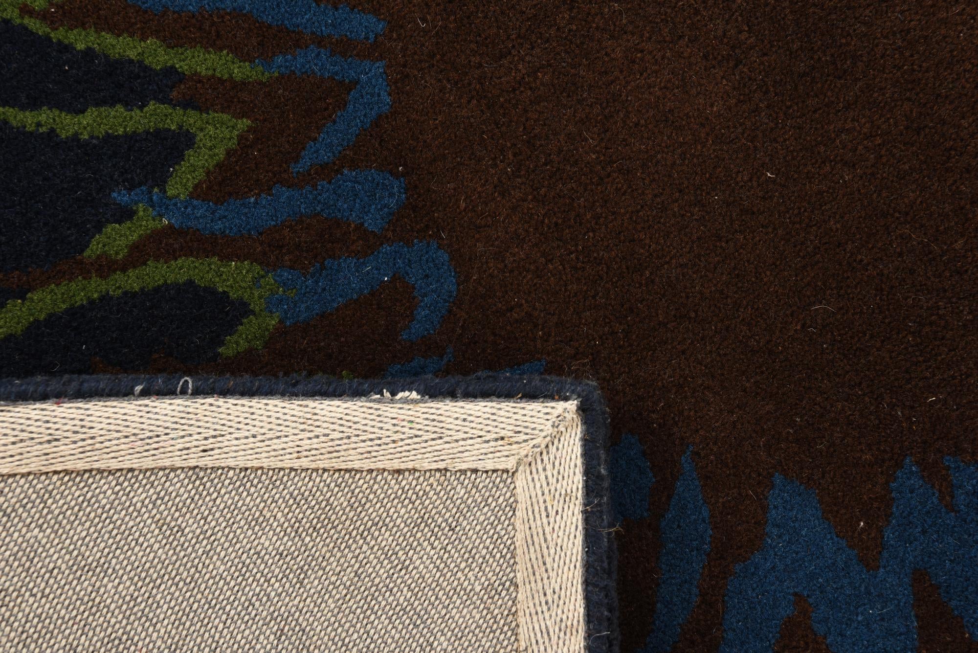 7' 6 x 7' 8 Luna Square Rug