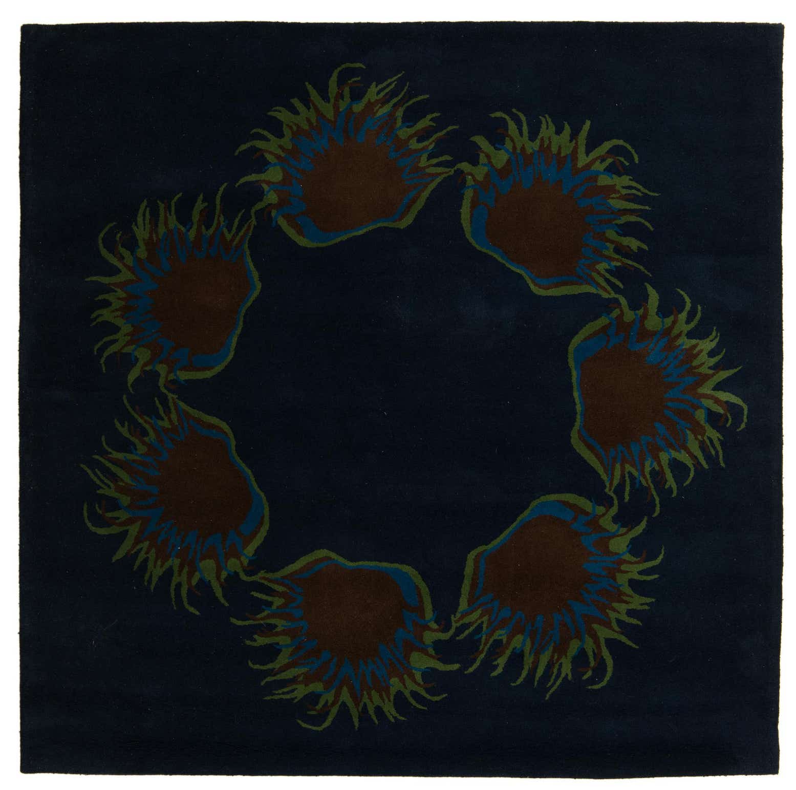 7' 6 x 7' 8 Luna Square Rug