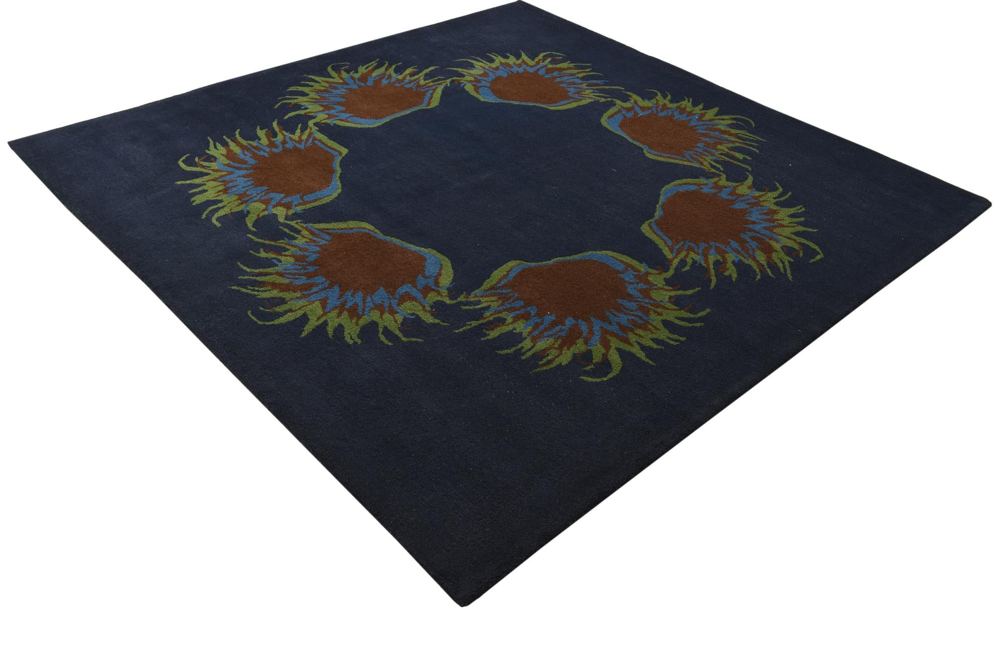 7' 6 x 7' 7 Luna Square Rug