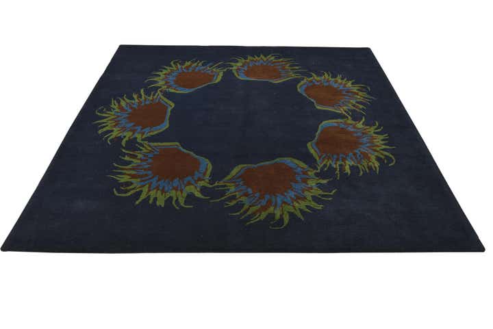 7' 6 x 7' 7 Luna Square Rug