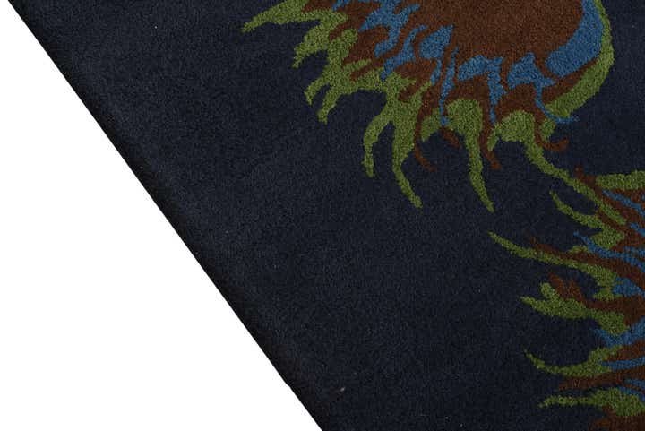 7' 6 x 7' 7 Luna Square Rug