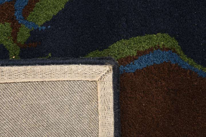 7' 6 x 7' 7 Luna Square Rug