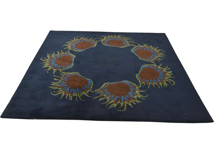 7' 5 x 7' 6 Luna Square Rug