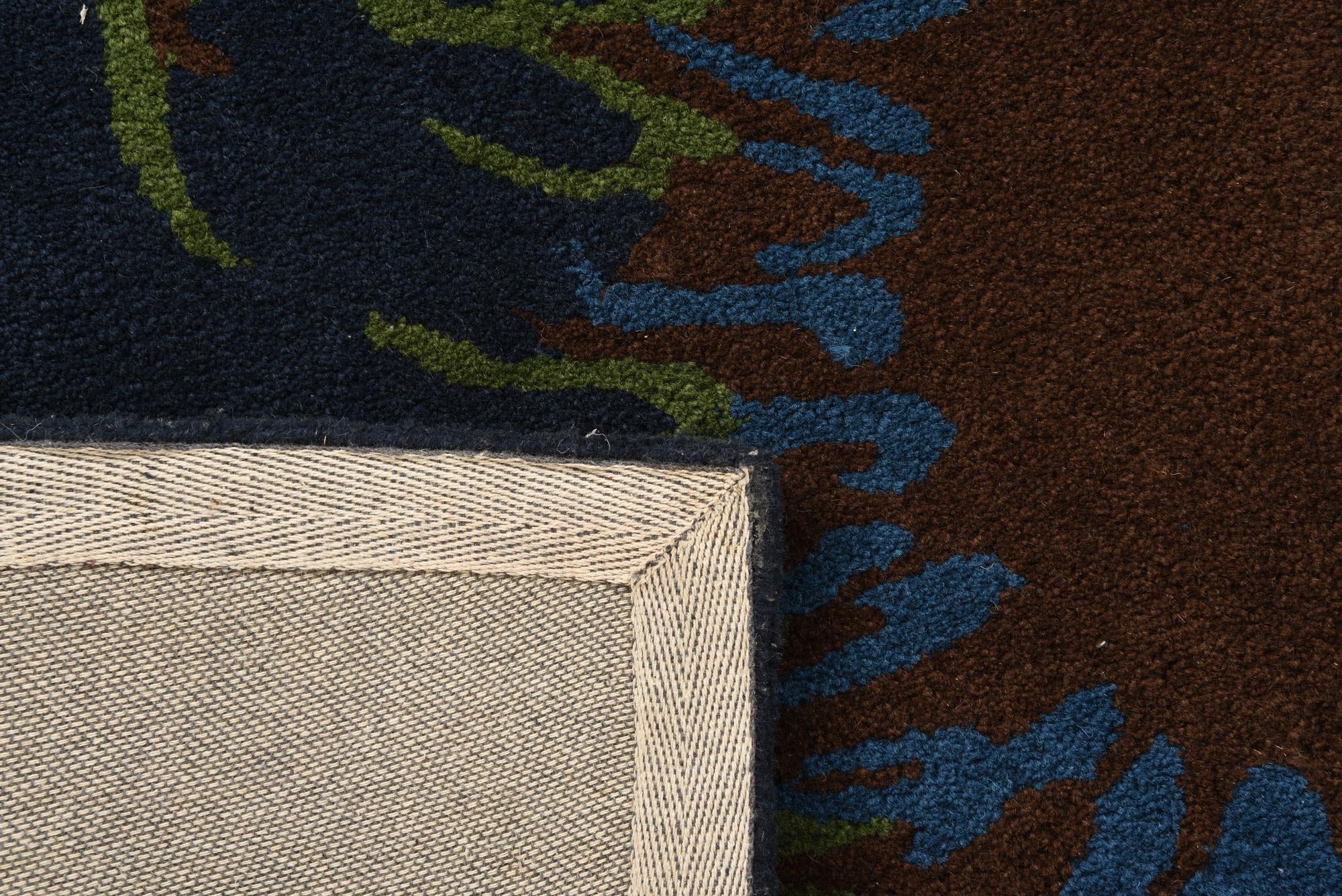 7' 5 x 7' 6 Luna Square Rug