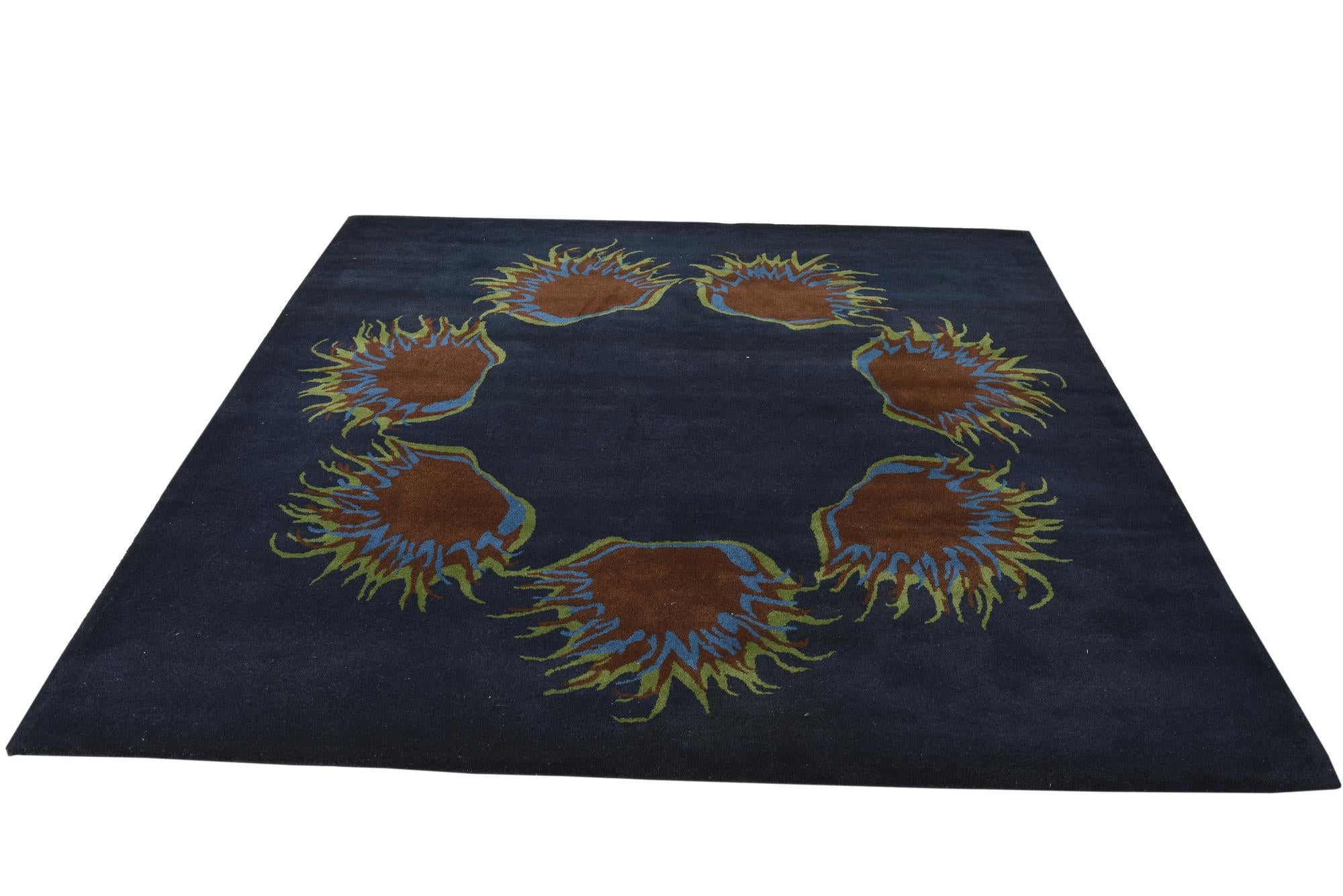 7' 6 x 7' 7 Luna Square Rug