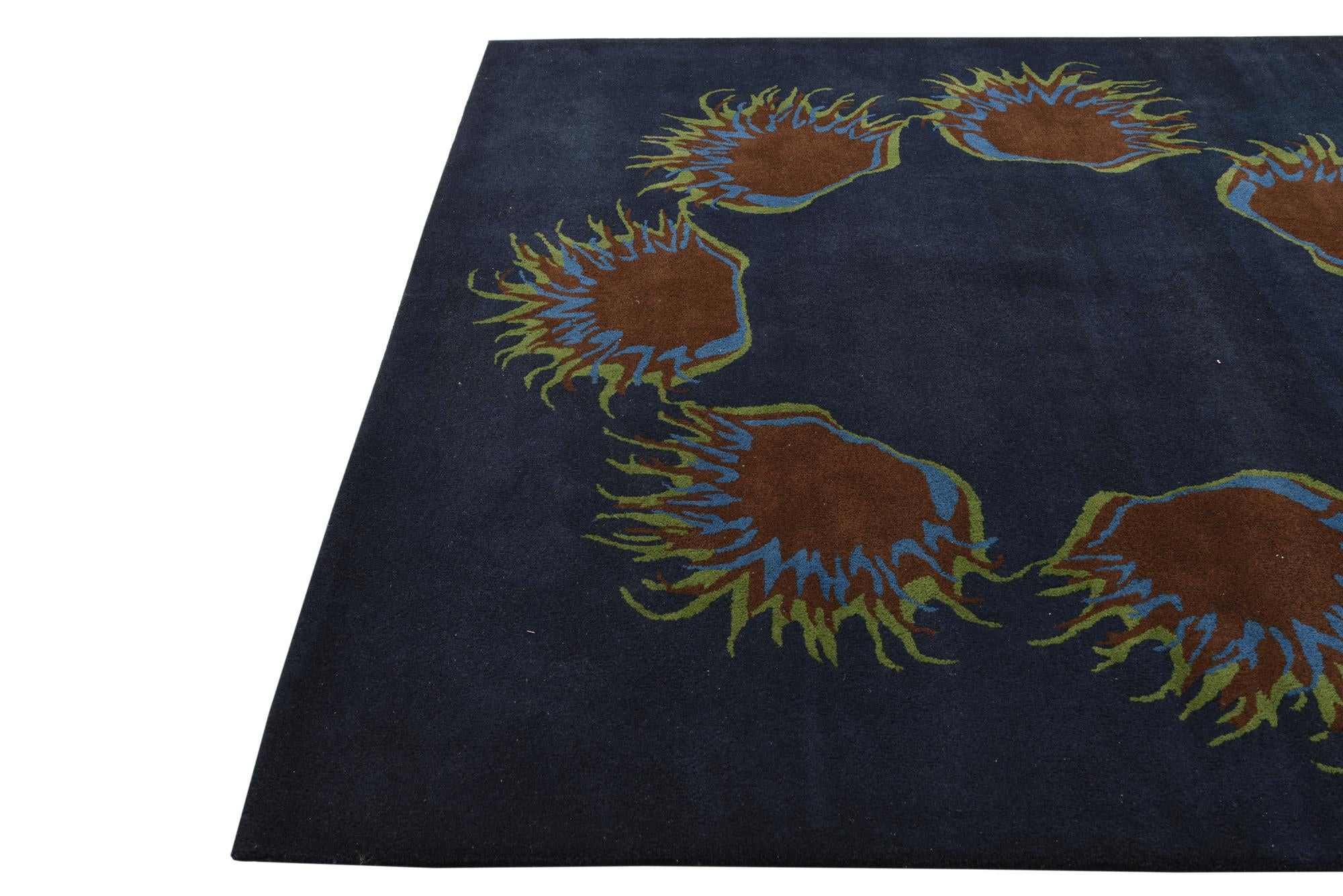 7' 6 x 7' 7 Luna Square Rug