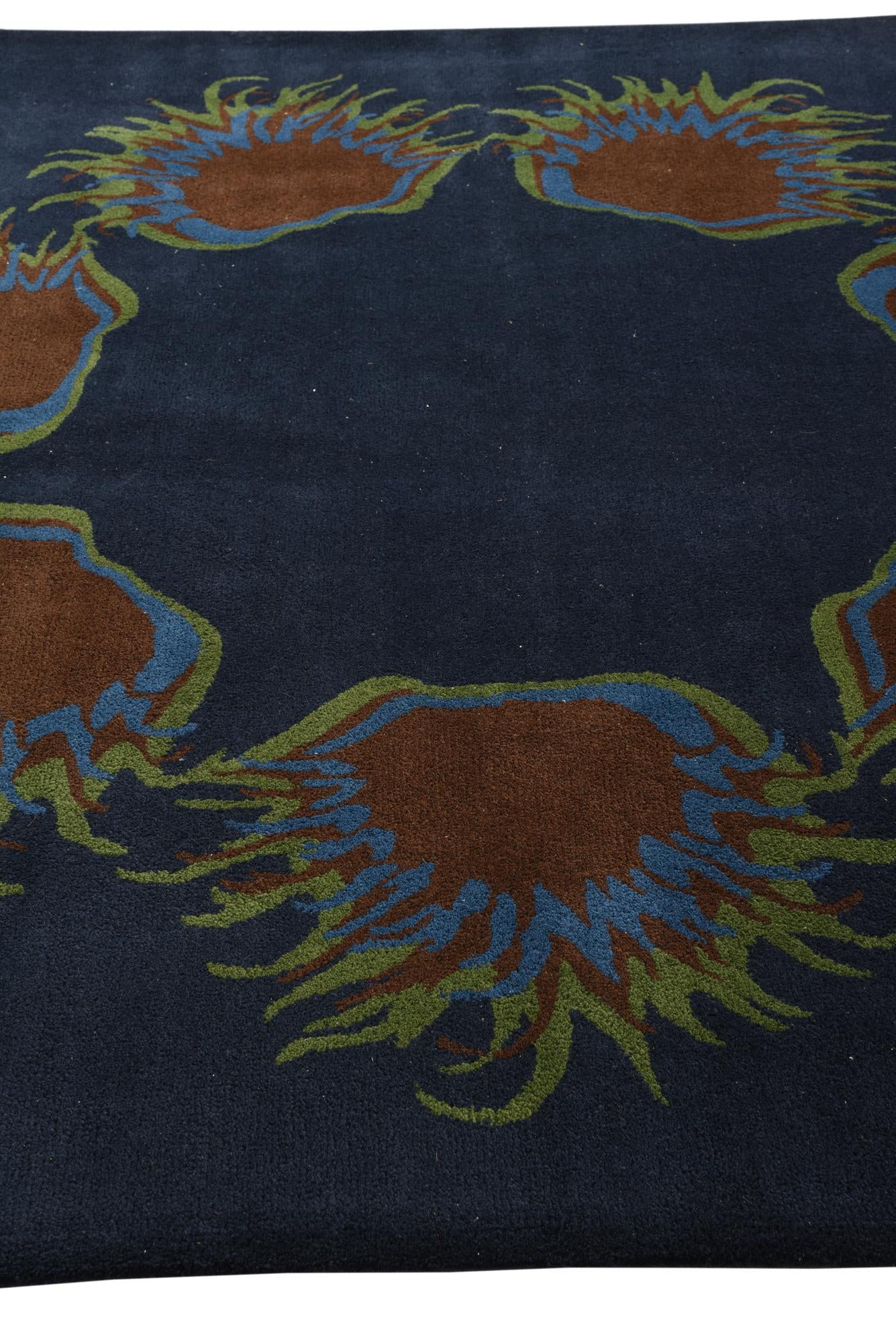 7' 6 x 7' 7 Luna Square Rug