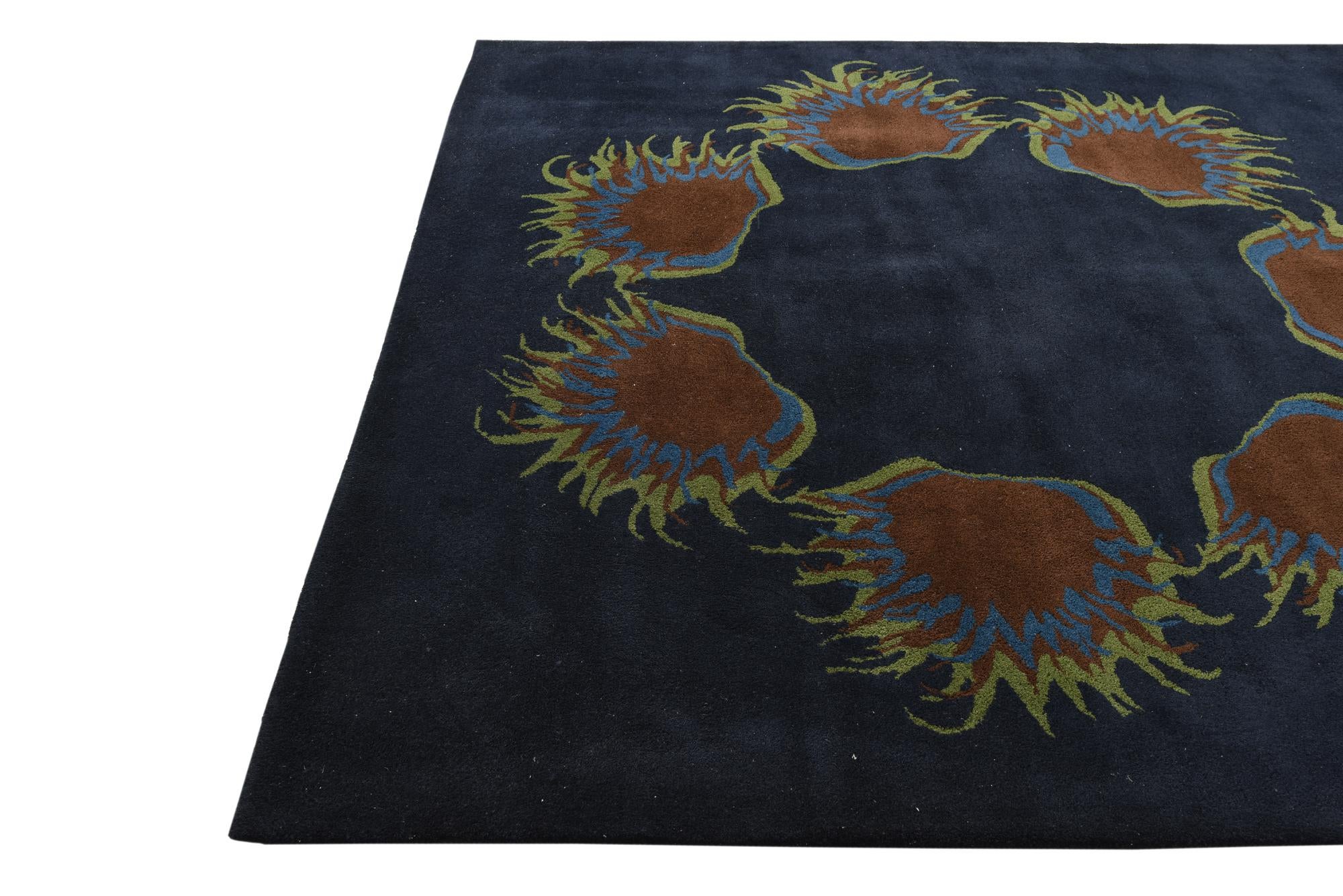 7' 6 x 7' 7 Luna Square Rug