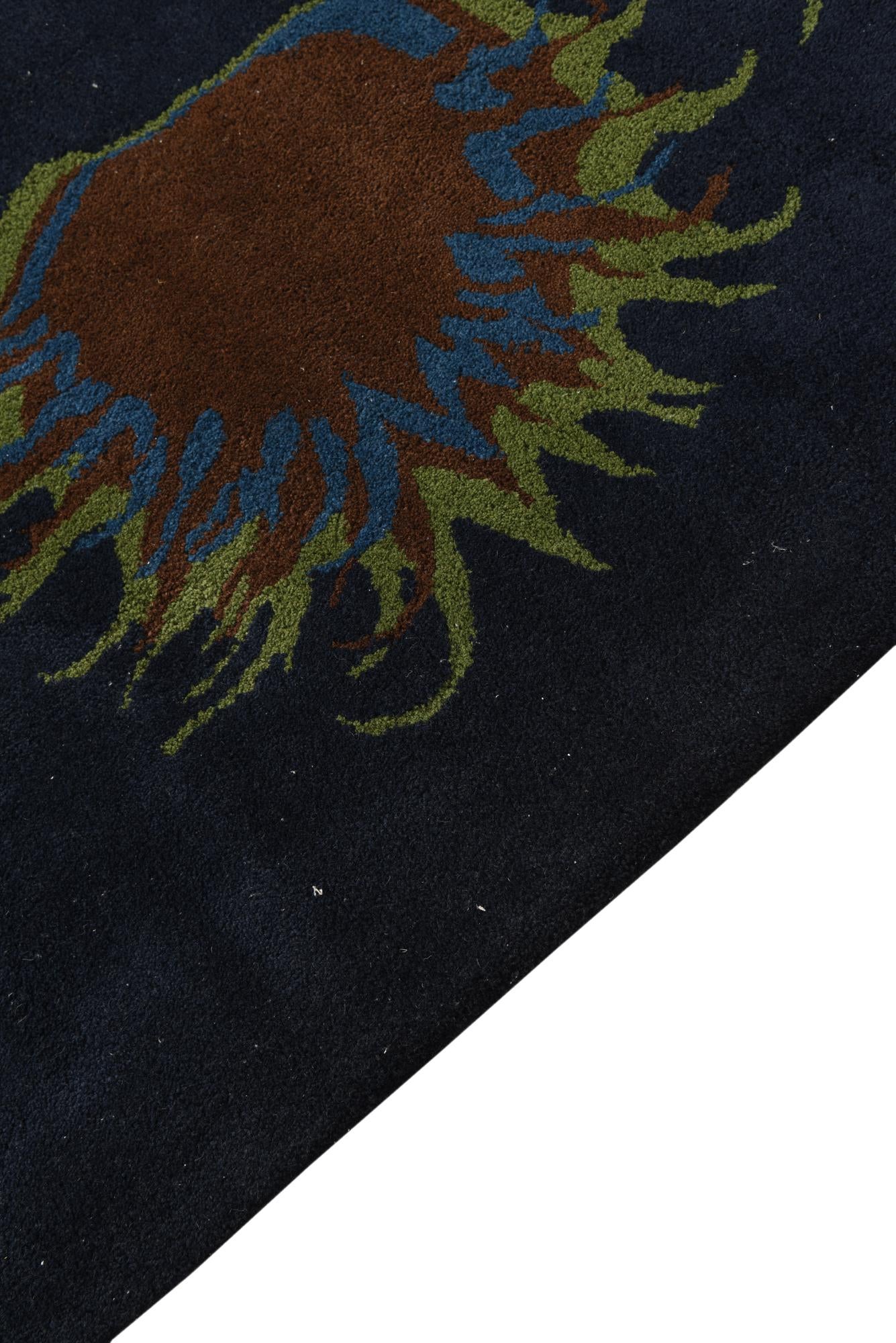7' 6 x 7' 7 Luna Square Rug