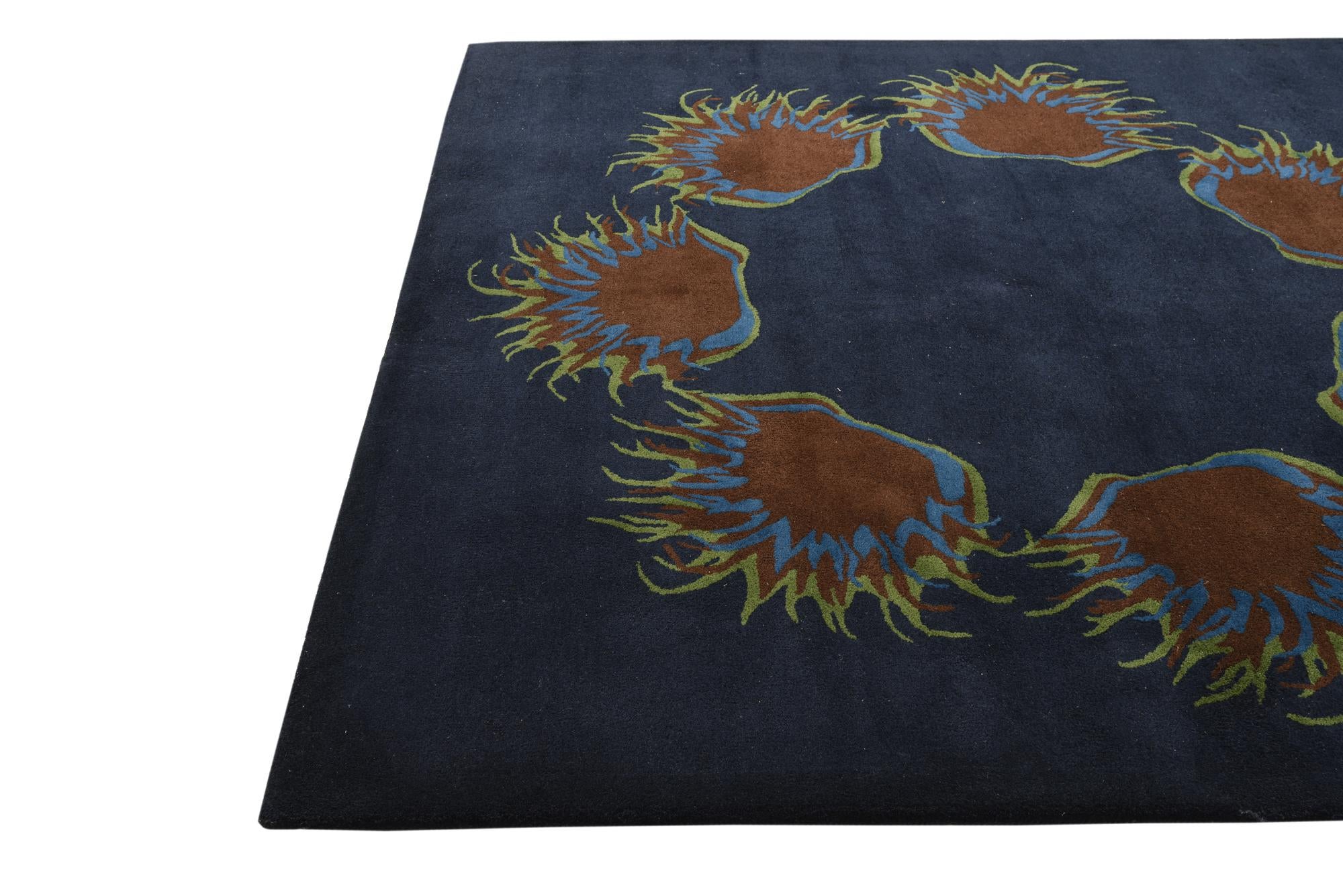 7' 5 x 7' 7 Luna Square Rug