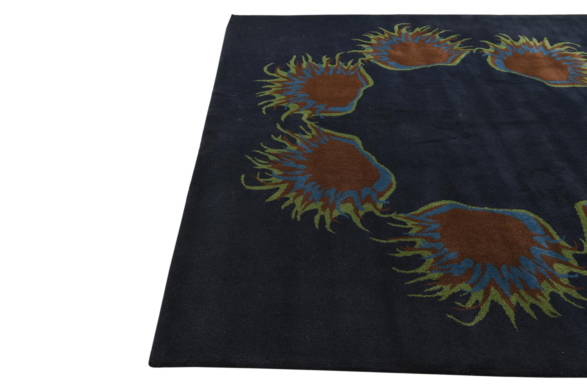 7' 5 x 7' 6 Luna Square Rug