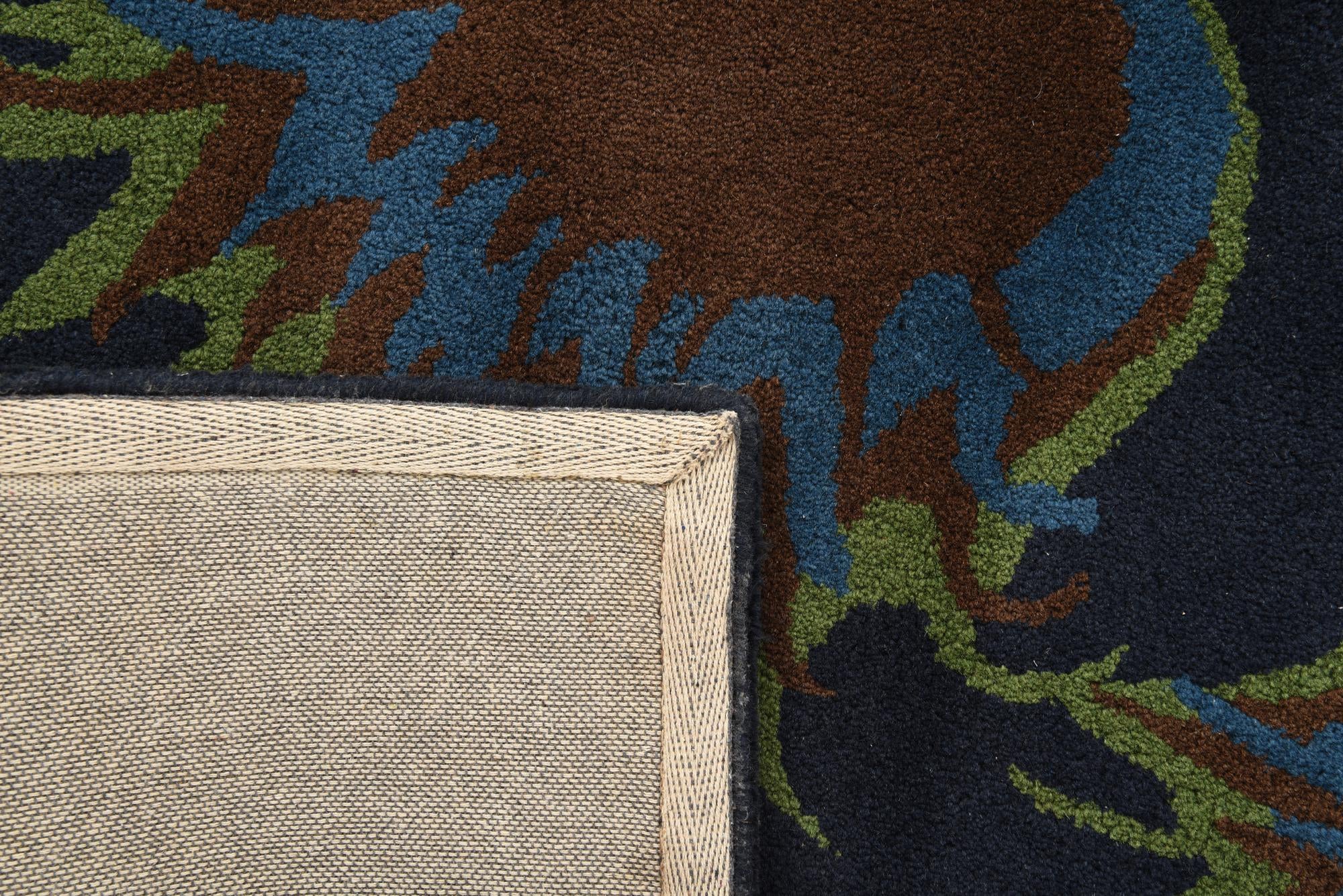 7' 5 x 7' 6 Luna Square Rug